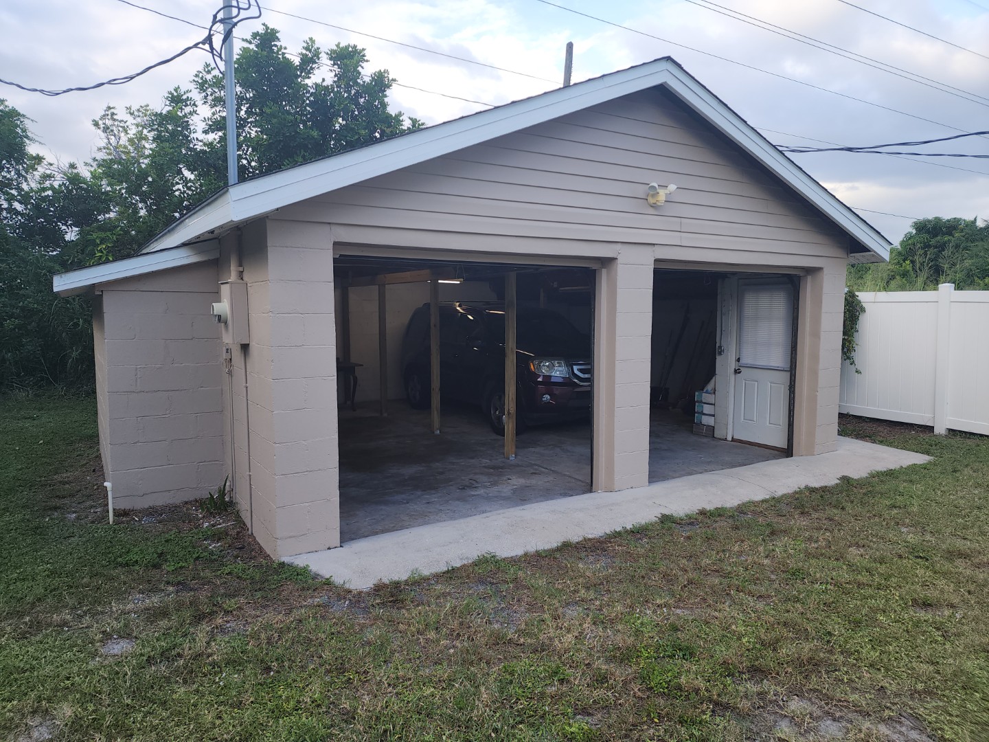 270-detached garage